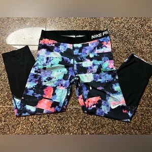 Women’s Nike Pro Dri-Fit Floral Print Capri Leggings Size Large Athletic